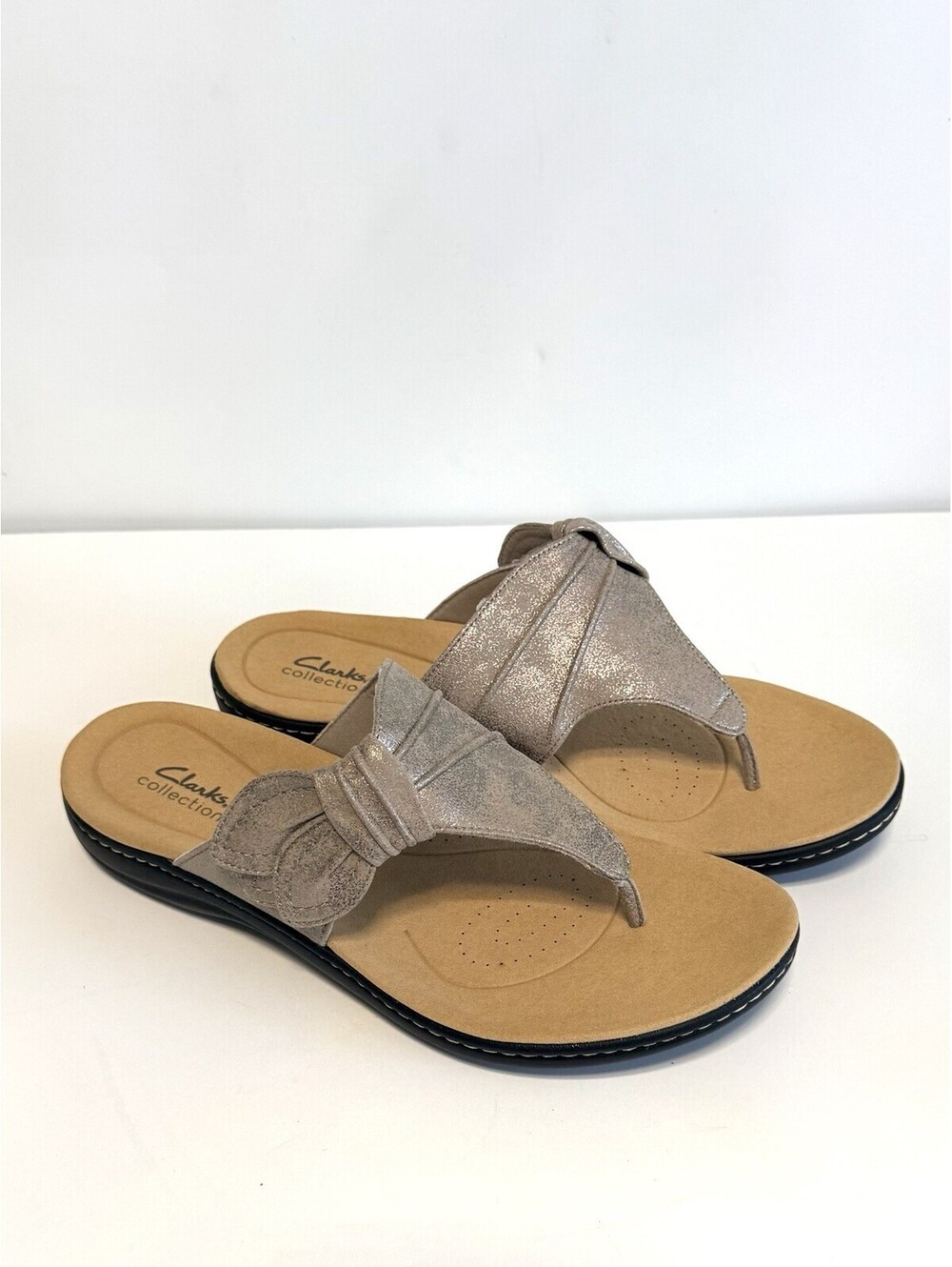 Clarks Laurieann Rae Women’s 12 W Taupe Metallic Thong Sandals Comfort New